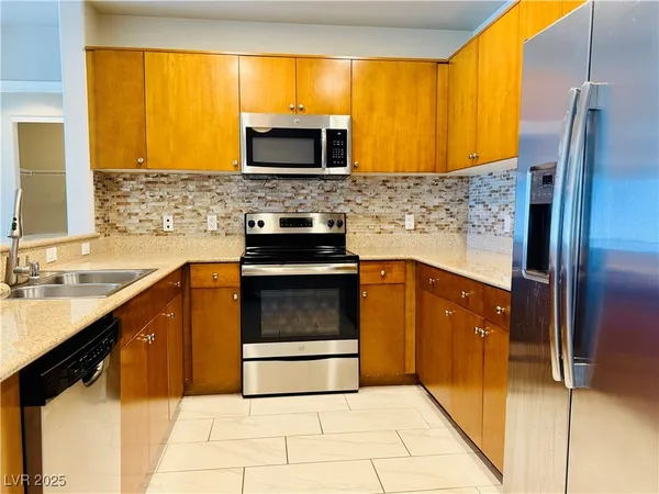 $2,350 | 8255 South Las Vegas Boulevard, Unit 1520, Las Vegas, NV 89123