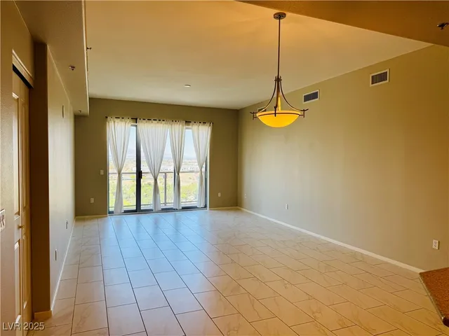$2,400 | 8255 South Las Vegas Boulevard, Unit 1520, Las Vegas, NV 89123