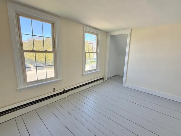 $289,000 | 111 East Main Street, Vinalhaven, ME 04863