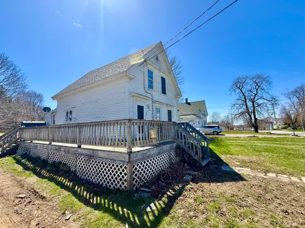 $289,000 | 111 East Main Street, Vinalhaven, ME 04863
