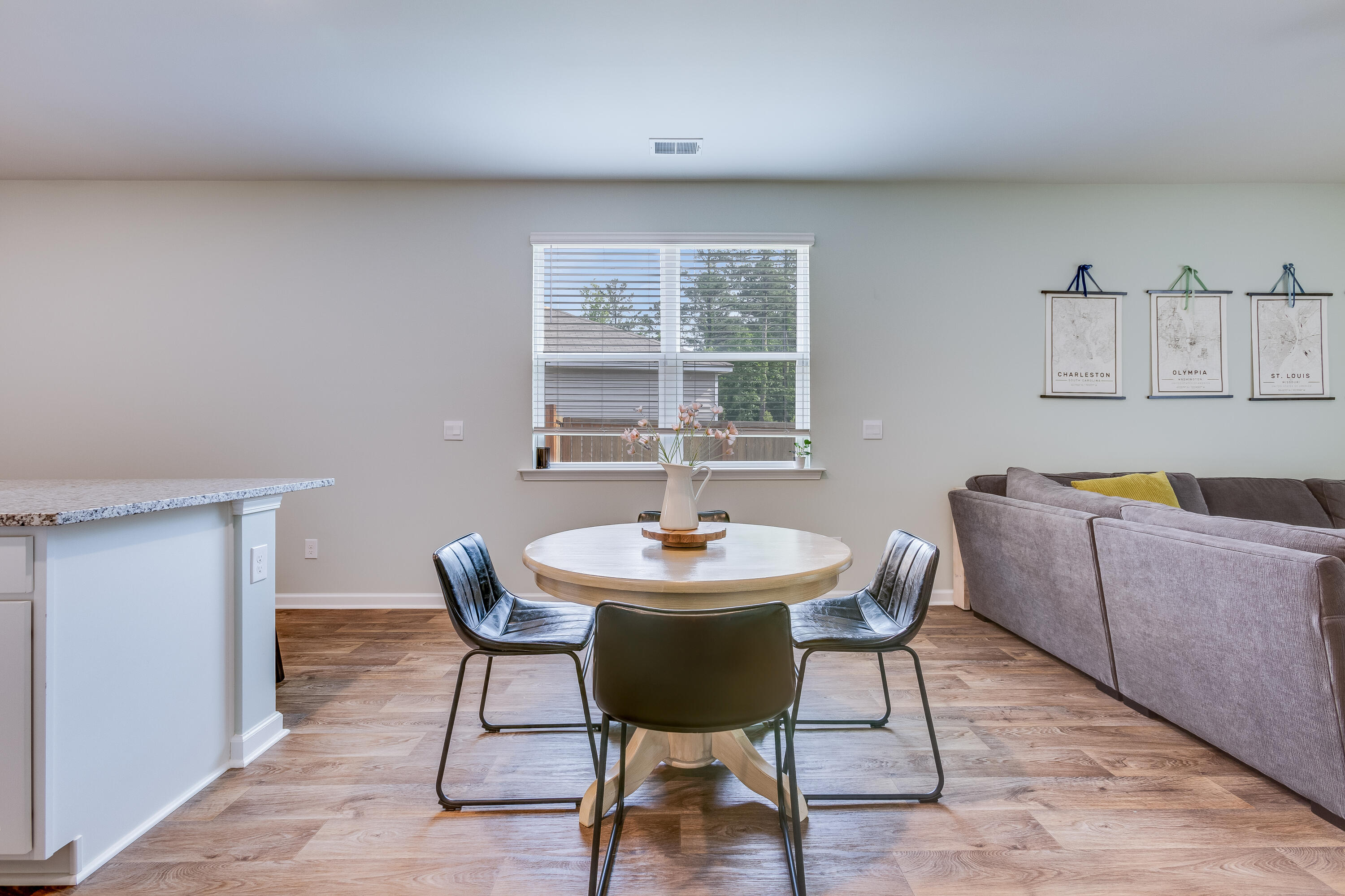 444 Cedarview Road Summerville, SC 29486 - Photo 12 of 32 444CedarviewRd.NicoleBurbagePhoto-24