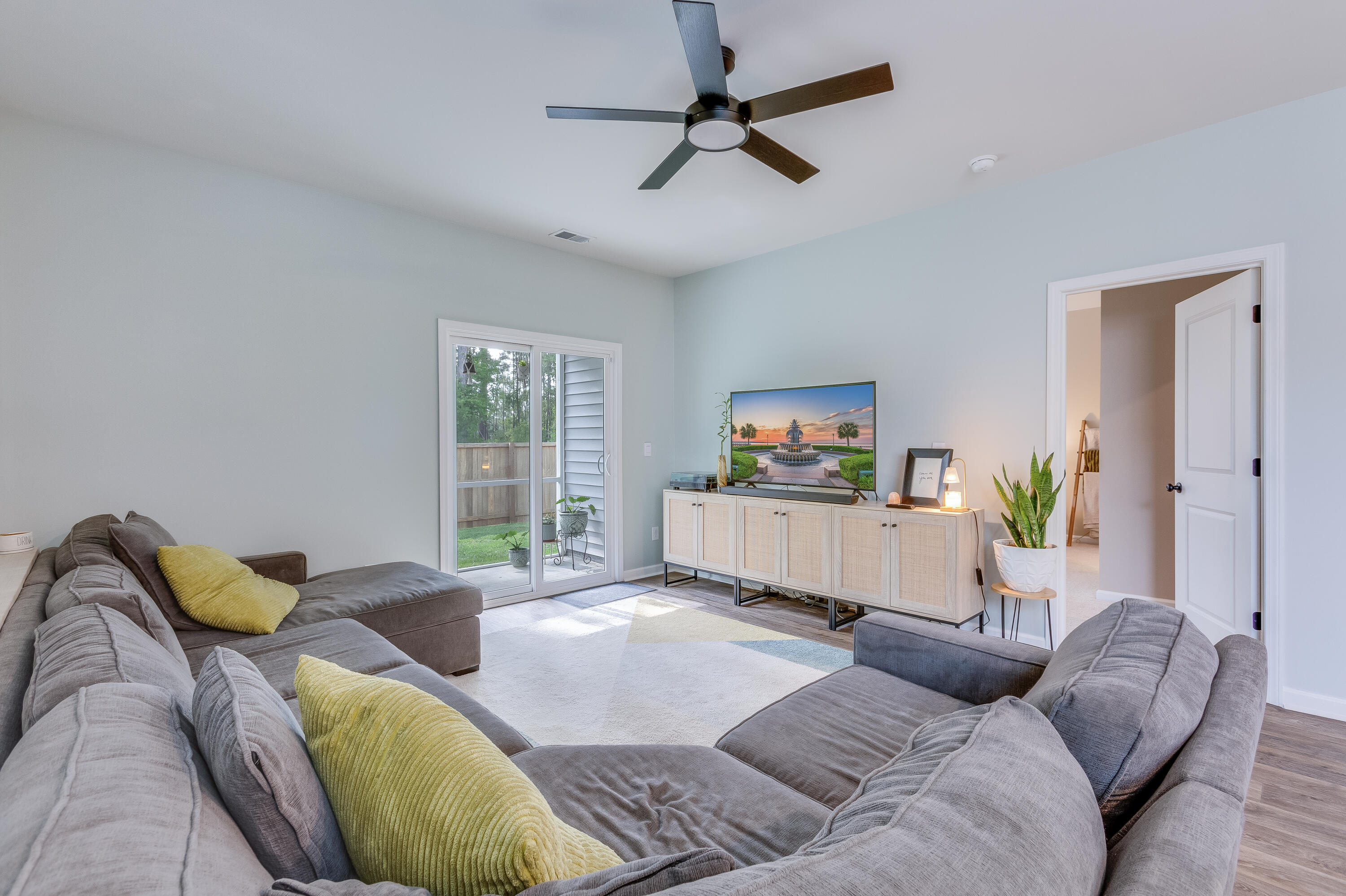 444 Cedarview Road Summerville, SC 29486 - Photo 14 of 32 444CedarviewRd.NicoleBurbagePhoto-26