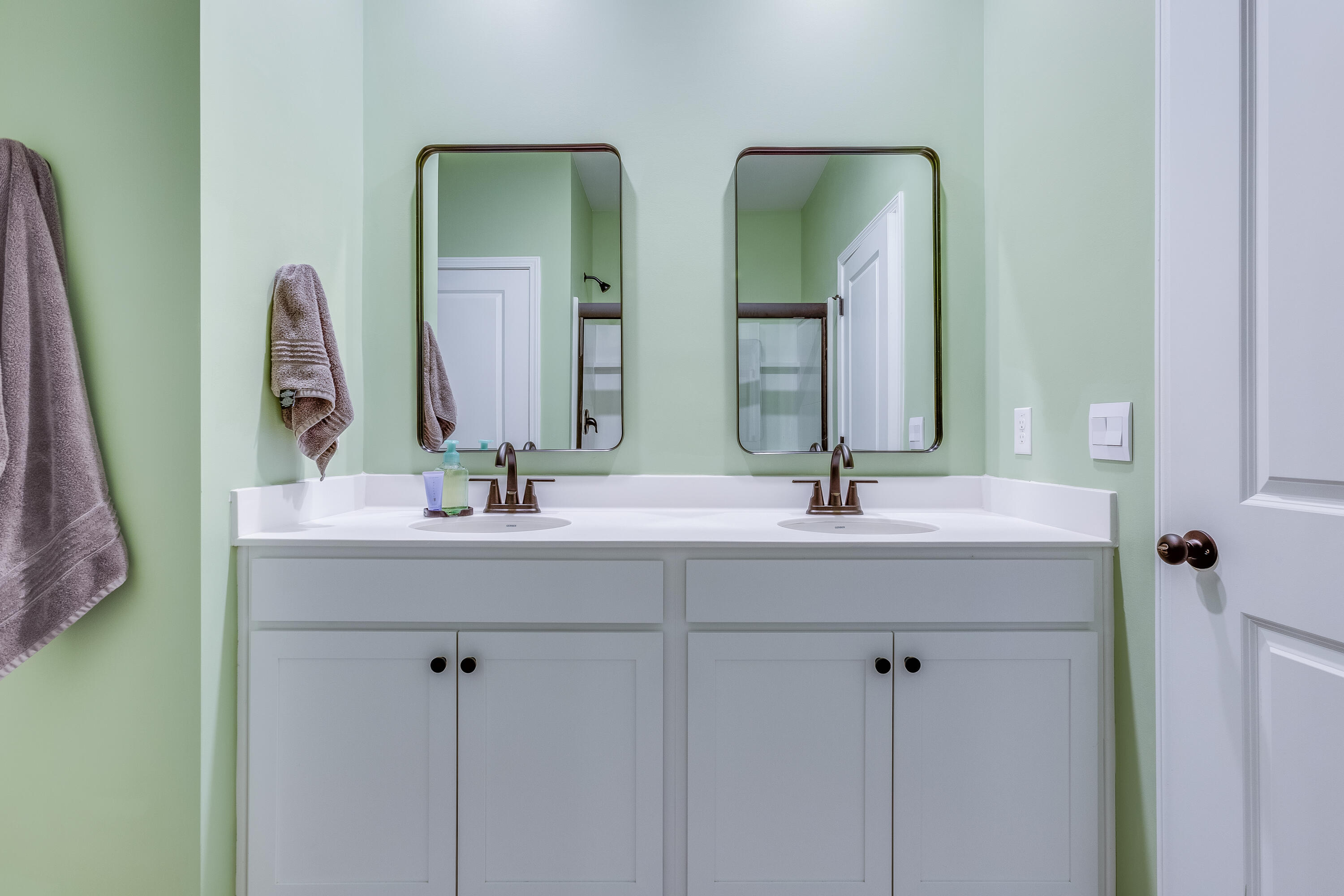 444 Cedarview Road Summerville, SC 29486 - Photo 18 of 32 444CedarviewRd.NicoleBurbagePhoto-31