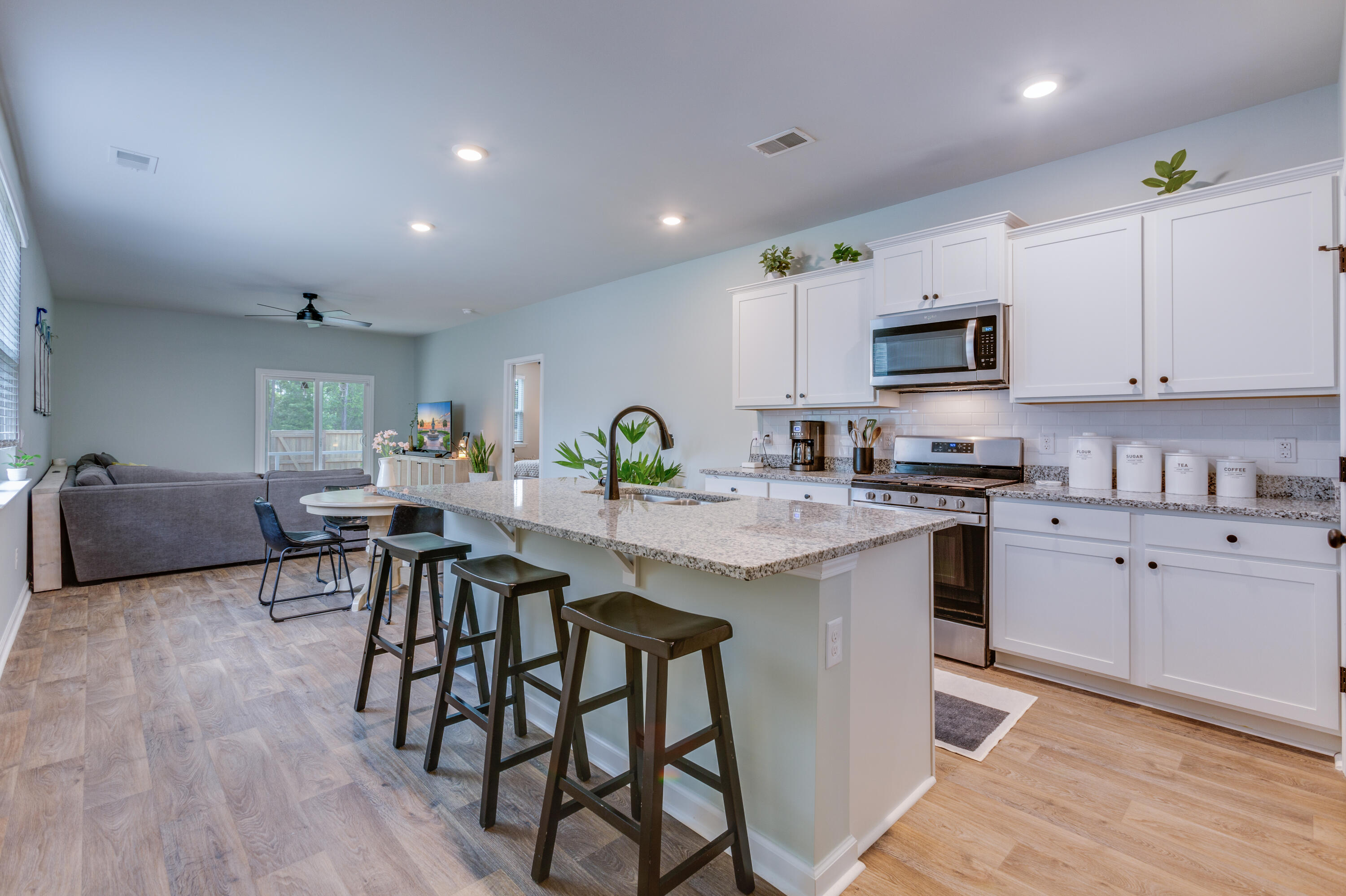 444 Cedarview Road Summerville, SC 29486 - Photo 7 of 32 444CedarviewRd.NicoleBurbagePhoto-20
