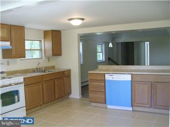 1707 Erial Clementon Road Sicklerville, NJ 08081 - Photo 3 of 7