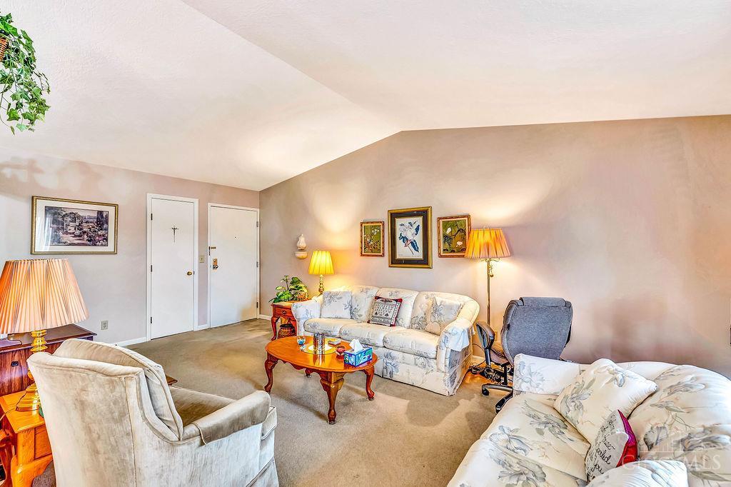 5642 Bridgetown Road, Unit 8 Cincinnati, OH 45248 - Photo 11 of 42 Gallery Image 11