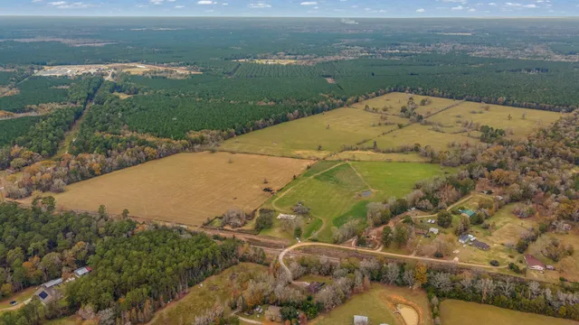 a view of a lake from a yard