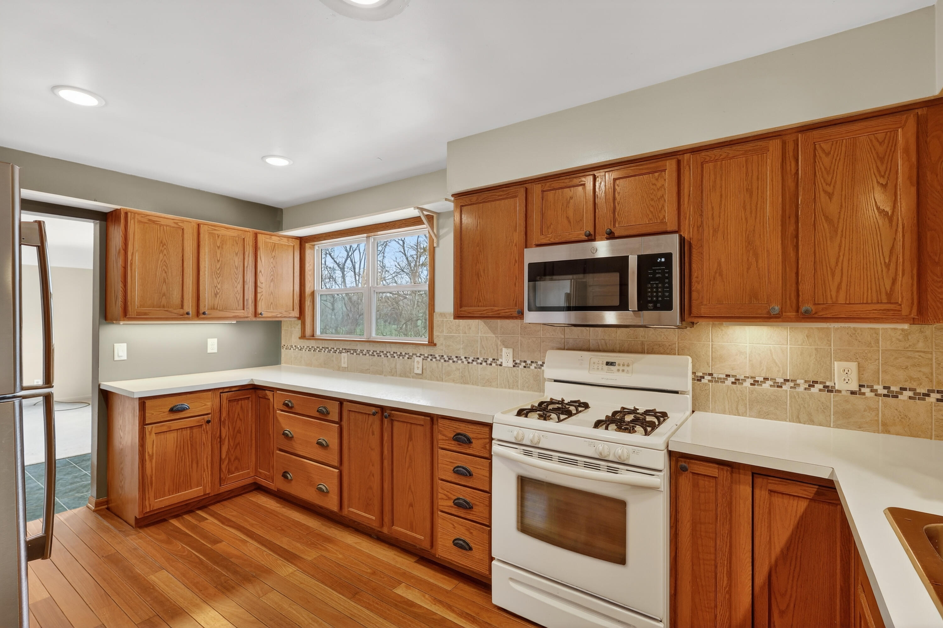 5169 Farr Road Fruitport, MI 49415 - Photo 16 of 46 16-5169-Farr-Rd-Fruitport-MI-49415-Windo