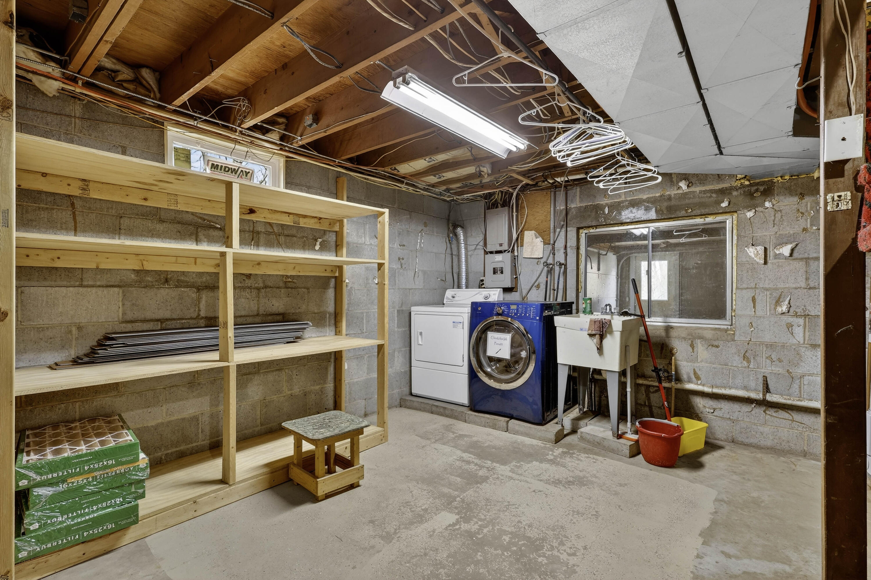 5169 Farr Road Fruitport, MI 49415 - Photo 32 of 46 32-5169-Farr-Rd-Fruitport-MI-49415-Windo