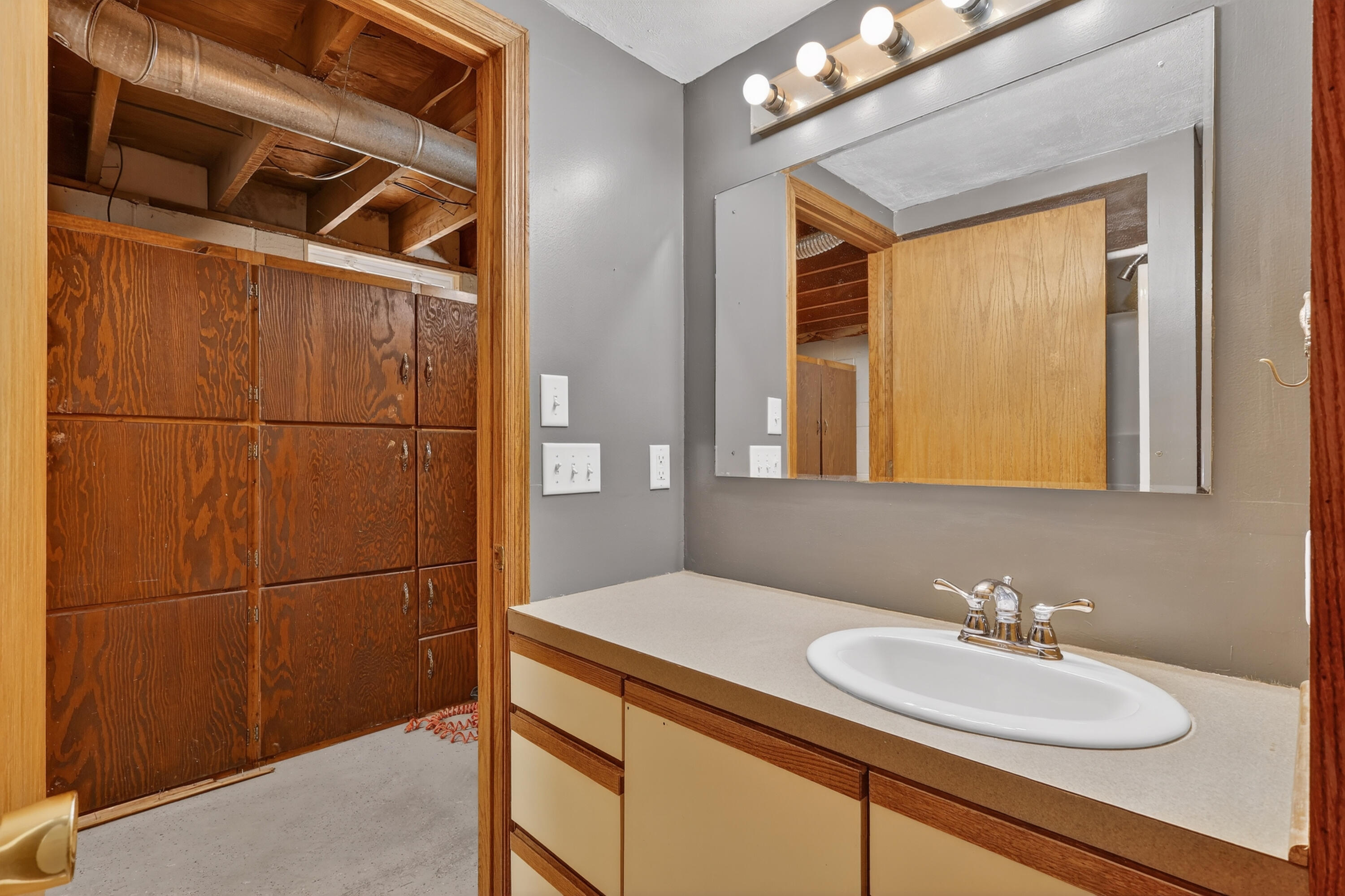 5169 Farr Road Fruitport, MI 49415 - Photo 36 of 46 36-5169-Farr-Rd-Fruitport-MI-49415-Windo