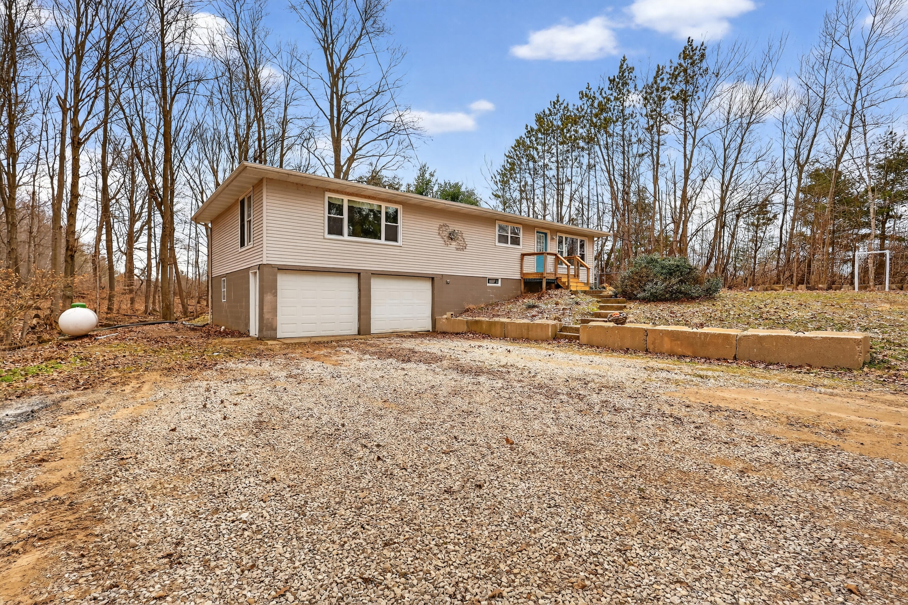 5169 Farr Road Fruitport, MI 49415 - Photo 4 of 46 04-5169-Farr-Rd-Fruitport-MI-49415-Windo