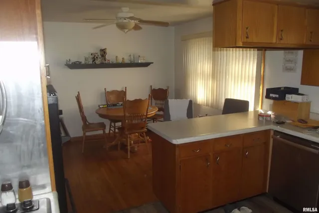 $227,900 | 37 Crestview Drive, Chatham, IL 62629