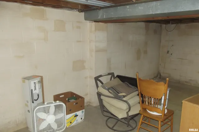 $227,900 | 37 Crestview Drive, Chatham, IL 62629