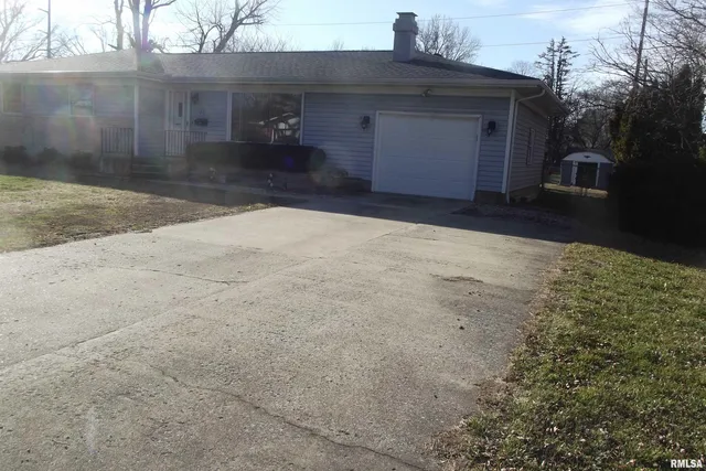 $227,900 | 37 Crestview Drive, Chatham, IL 62629