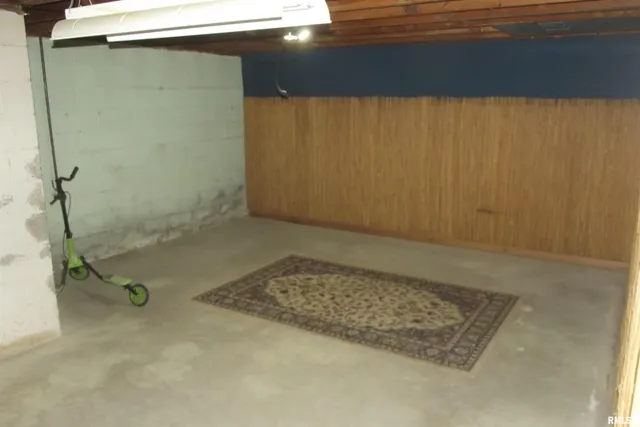 $227,900 | 37 Crestview Drive, Chatham, IL 62629