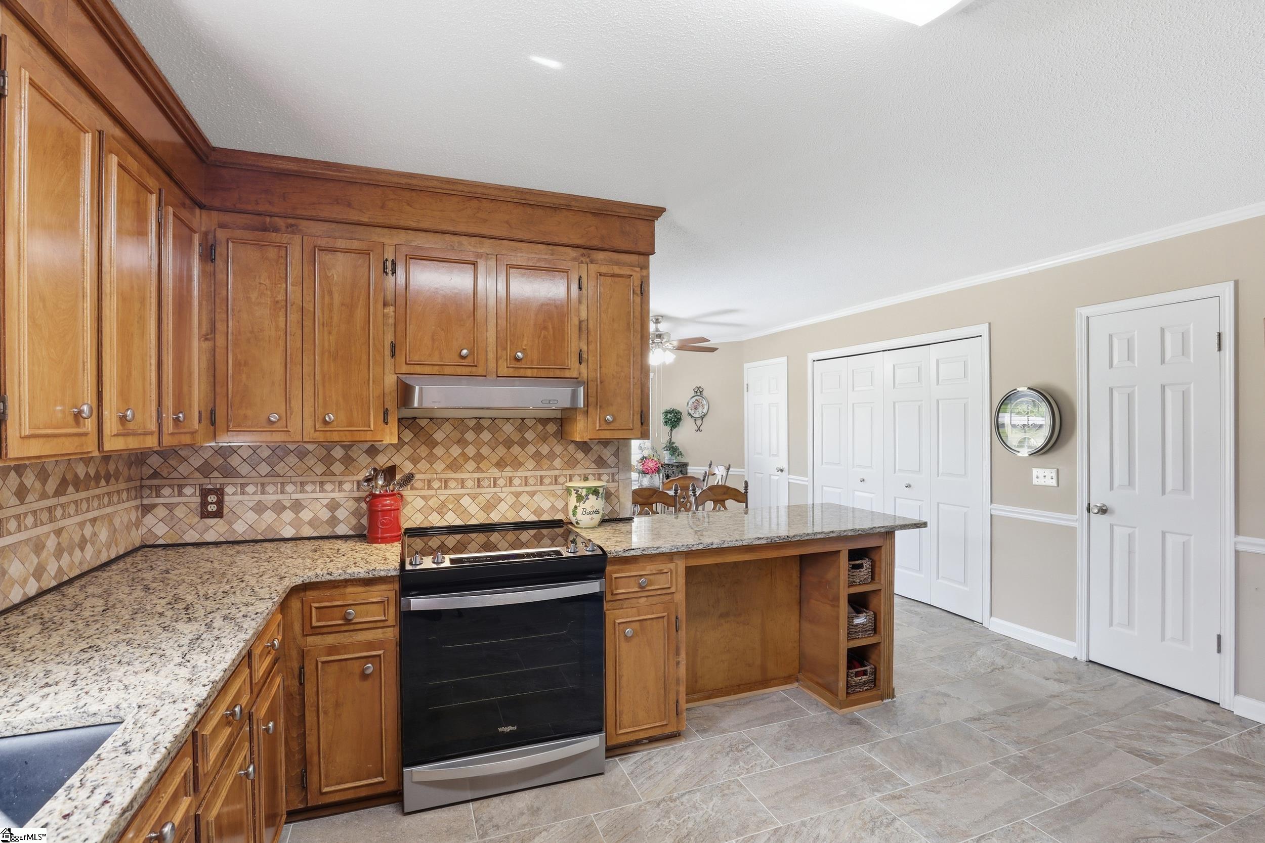 209 Devon Way Anderson, SC 29621 - Photo 11 of 39 Gallery Image 11