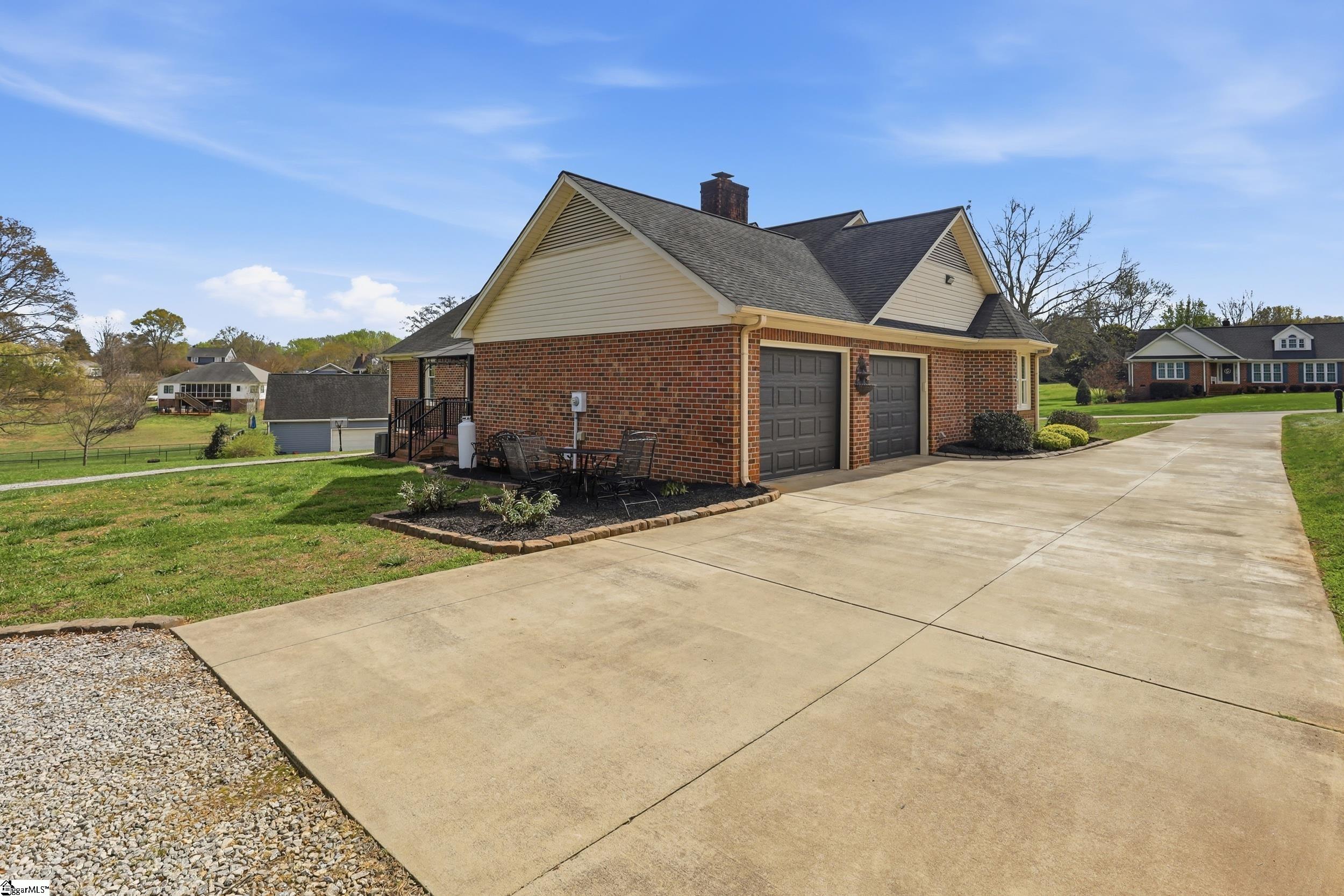 209 Devon Way Anderson, SC 29621 - Photo 28 of 39 Gallery Image 28