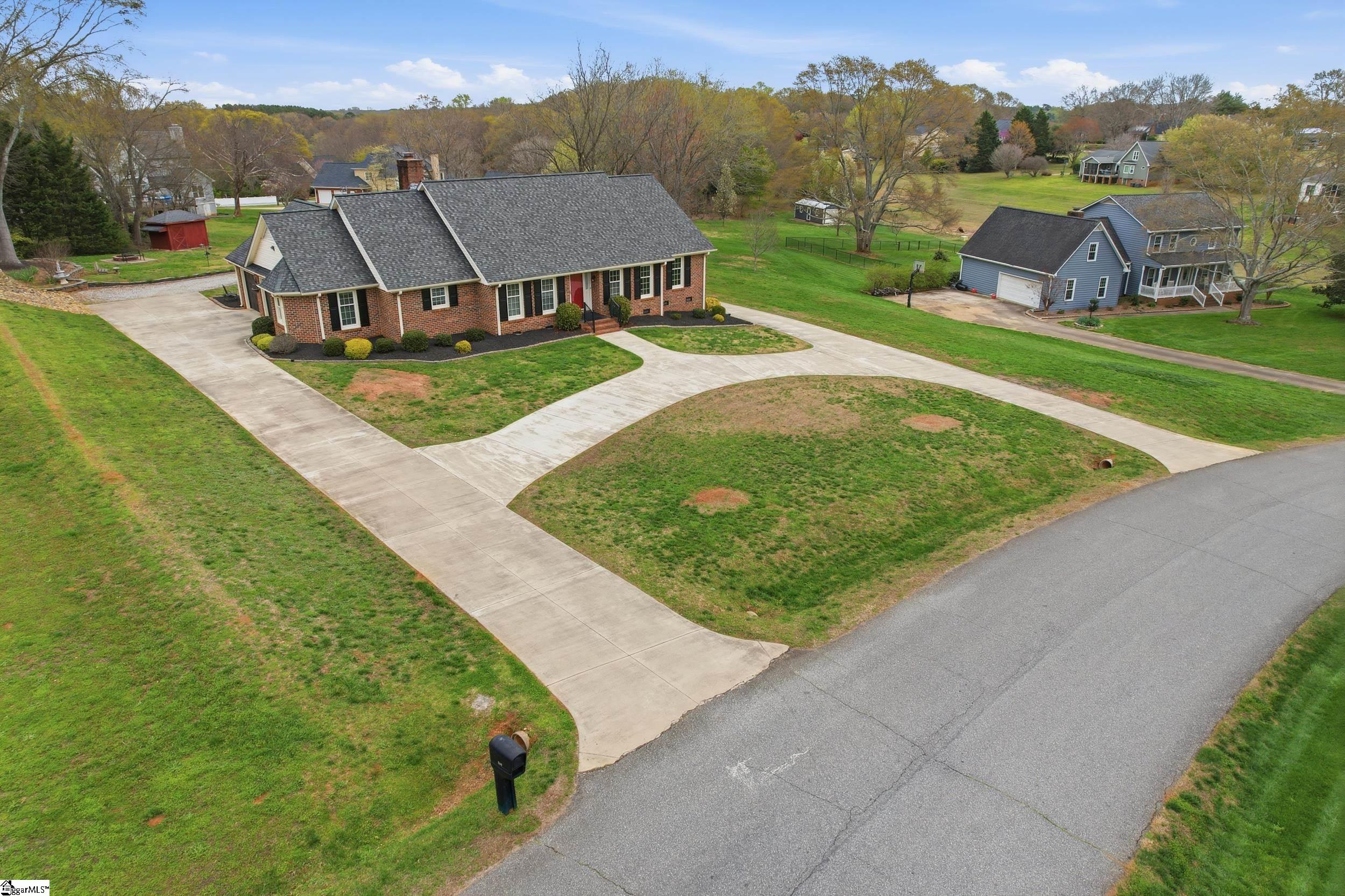 209 Devon Way Anderson, SC 29621 - Photo 31 of 39 Gallery Image 31