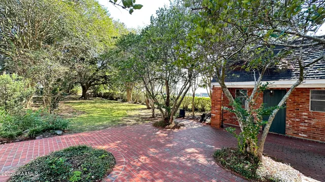 $439,000 | 303 Colonial Drive, Lafayette, LA 70506