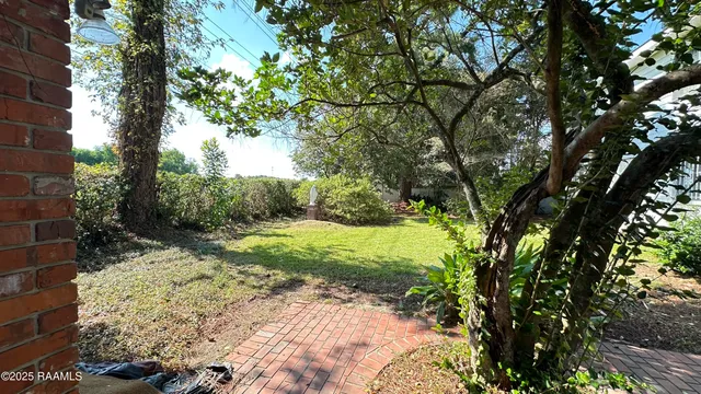 $439,000 | 303 Colonial Drive, Lafayette, LA 70506