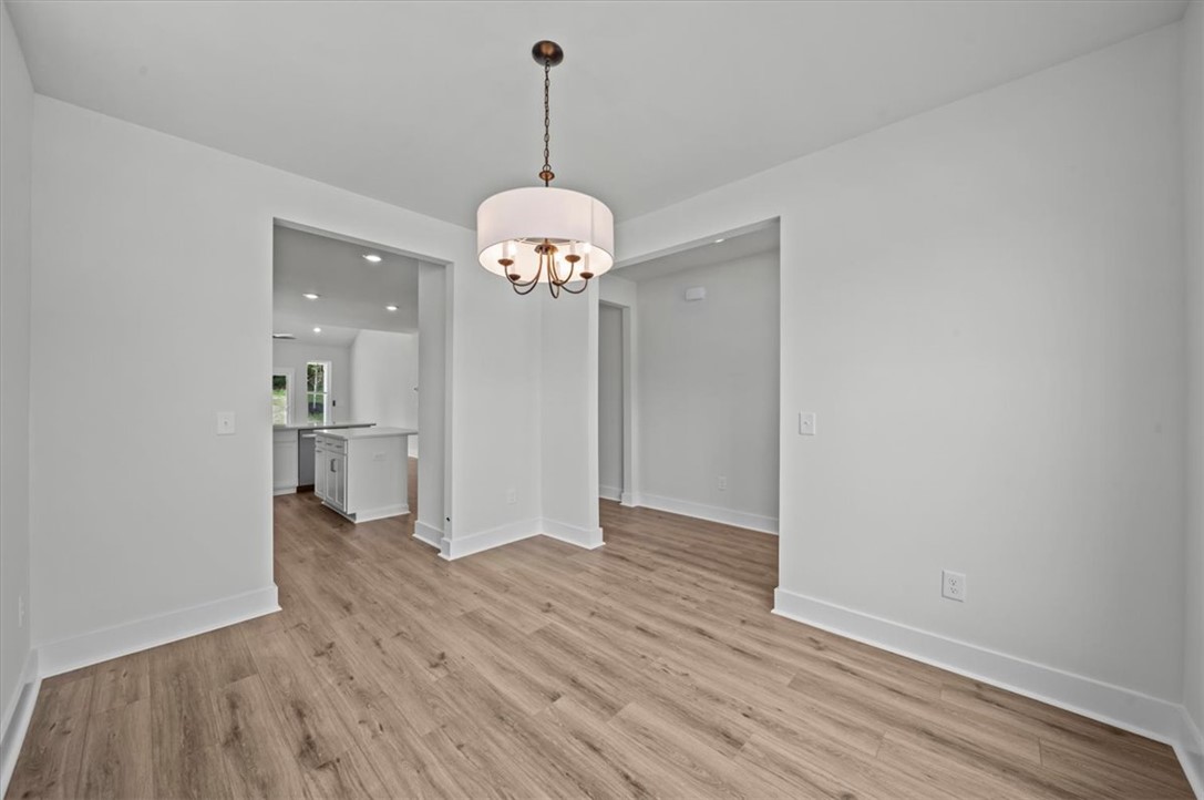 117 Beaverdam Creek Road Anderson, SC 29621 - Photo 4 of 38