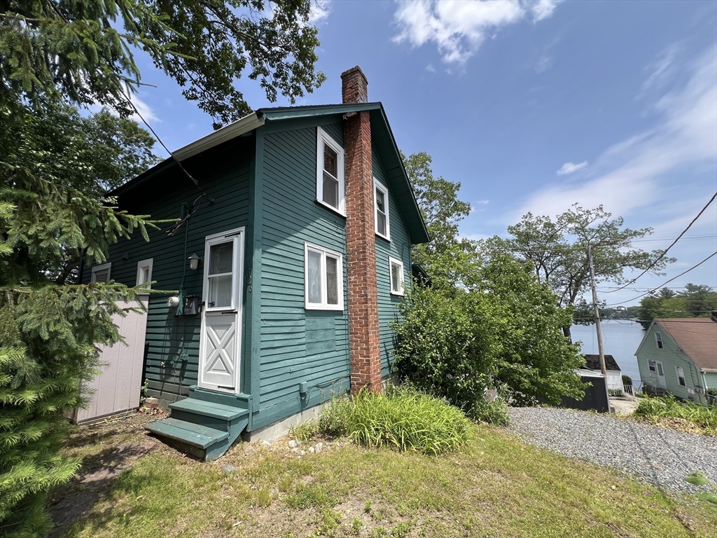 326 Bridle Path Worcester, MA 01604 - Photo 4 of 22