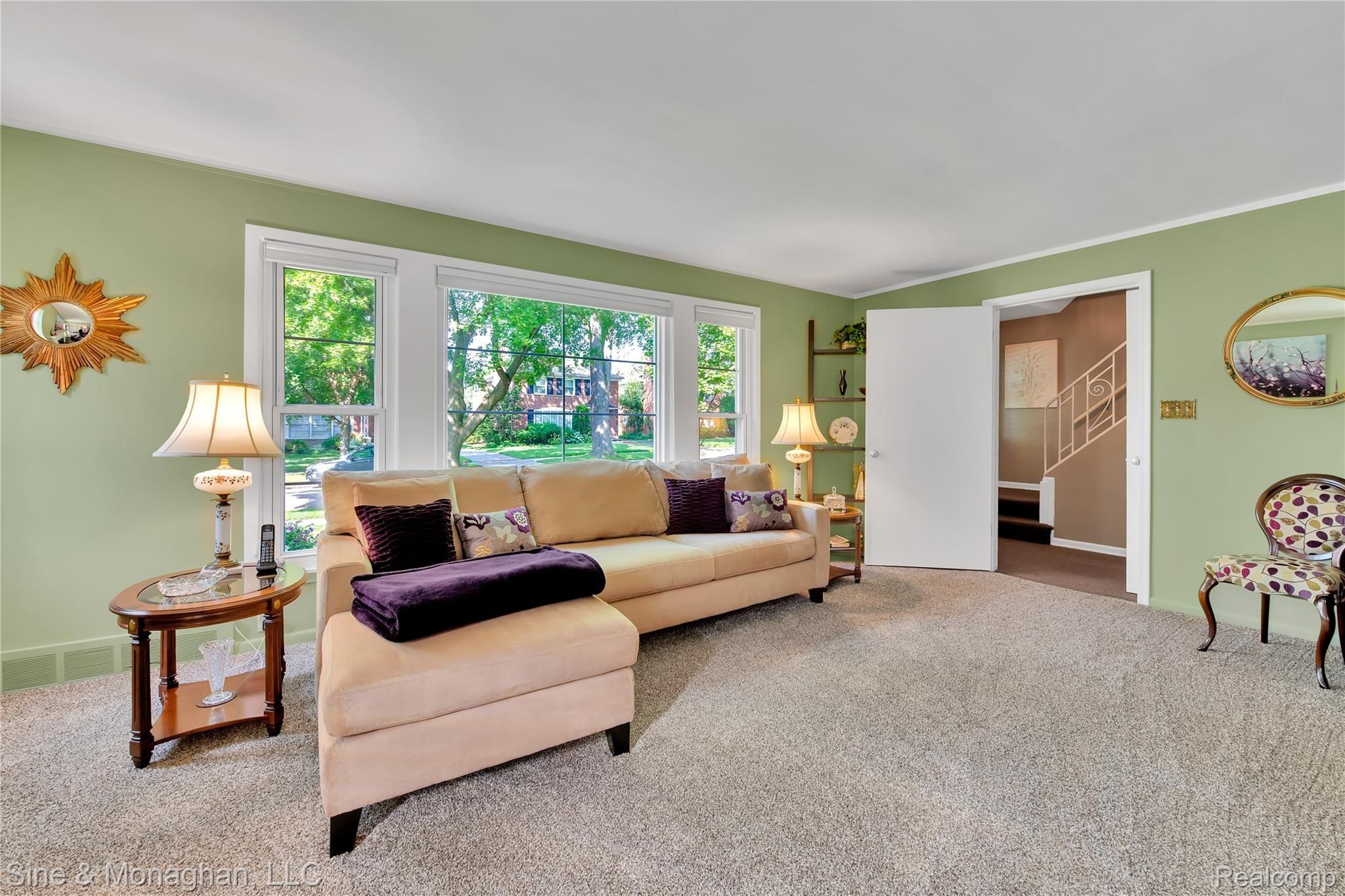 954 Harcourt Road Grosse Pointe, MI 48230 - Photo 7 of 46 956 Harcourt - HD Drone Photography-11.jpg