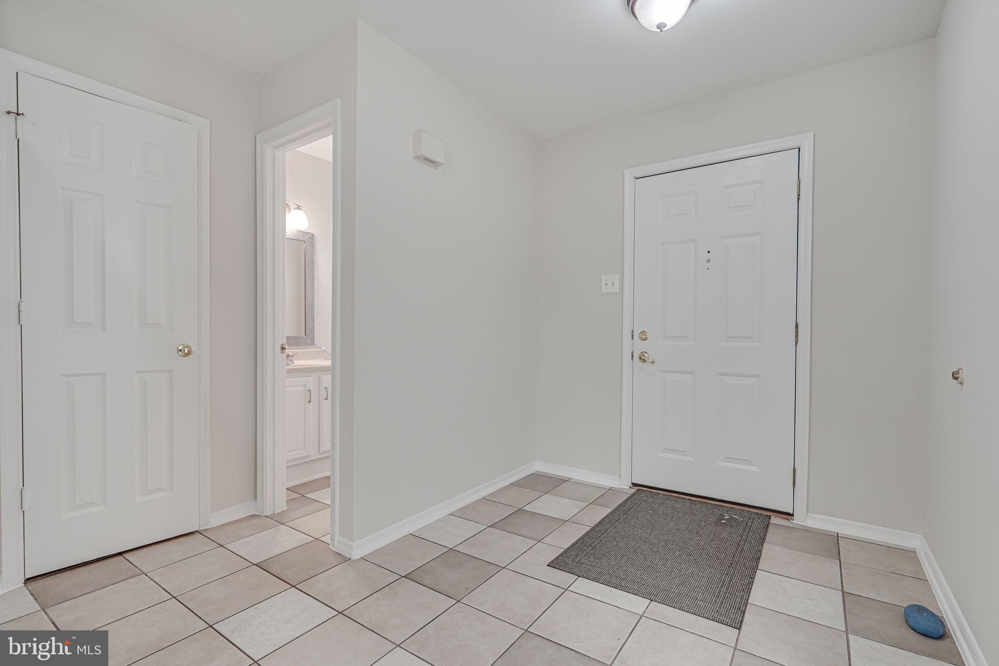 1719 Wilcox Lane Silver Spring, MD 20906 - Photo 4 of 37 Gallery Image 4