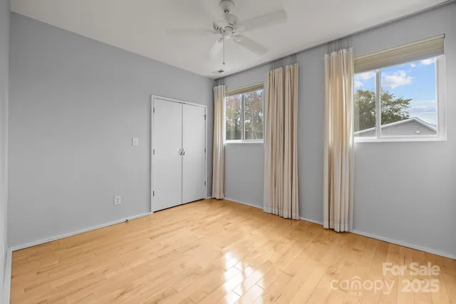 a view of empty room with window