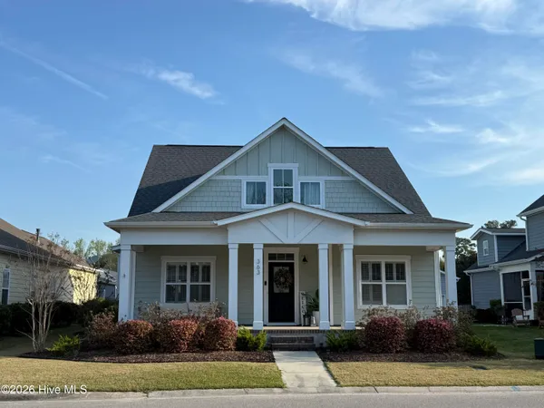 $480,000 | 363 Hanover Lakes Drive, Wilmington, NC 28401