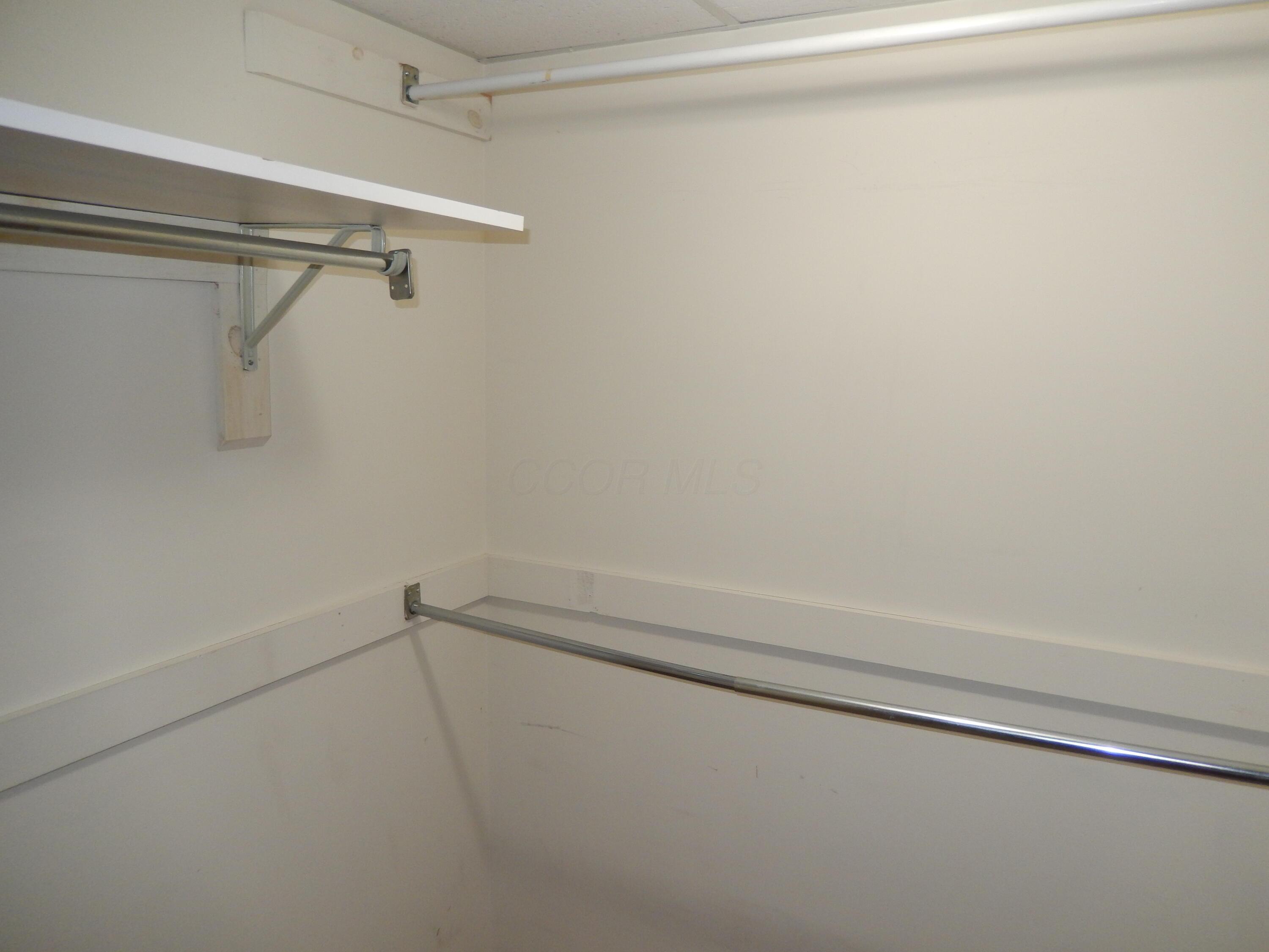 3939 Karl Road, Unit 103 Columbus, OH 43224 - Photo 27 of 50 Walk in closet