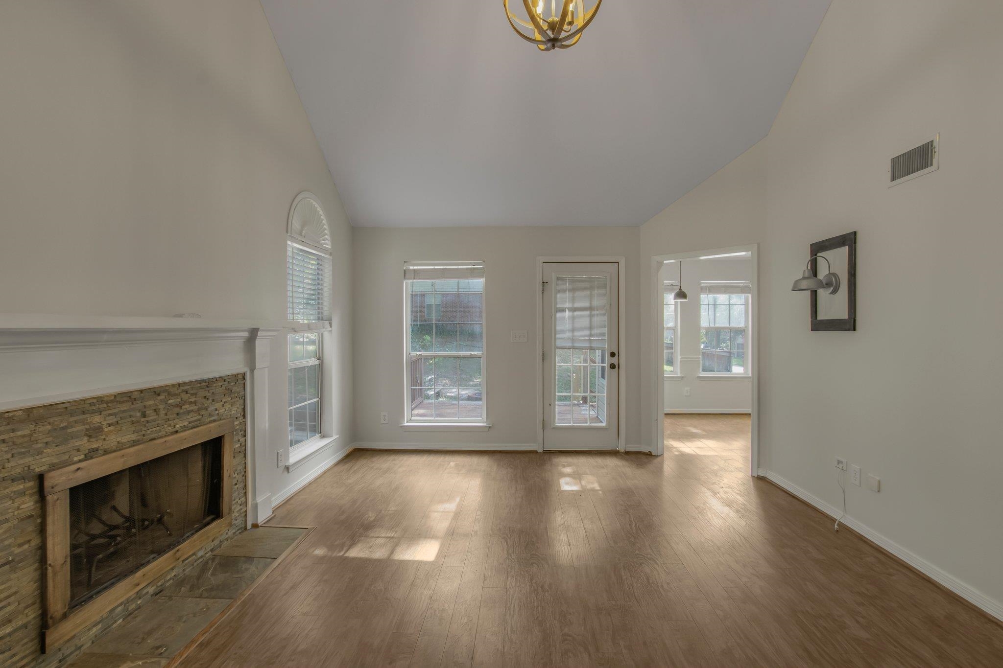 225 Bay Vw Drive Daphne, AL 36526 - Photo 10 of 38