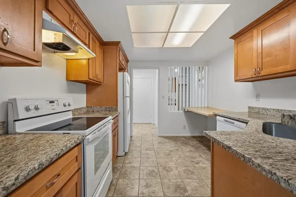 $680,000 | 150 Saratoga Avenue, Unit 308, Santa Clara, CA 95051