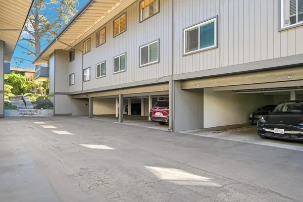 $680,000 | 150 Saratoga Avenue, Unit 308, Santa Clara, CA 95051