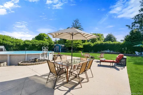 $899,990 | 2185 Sycamore Avenue, Ronkonkoma, NY 11779