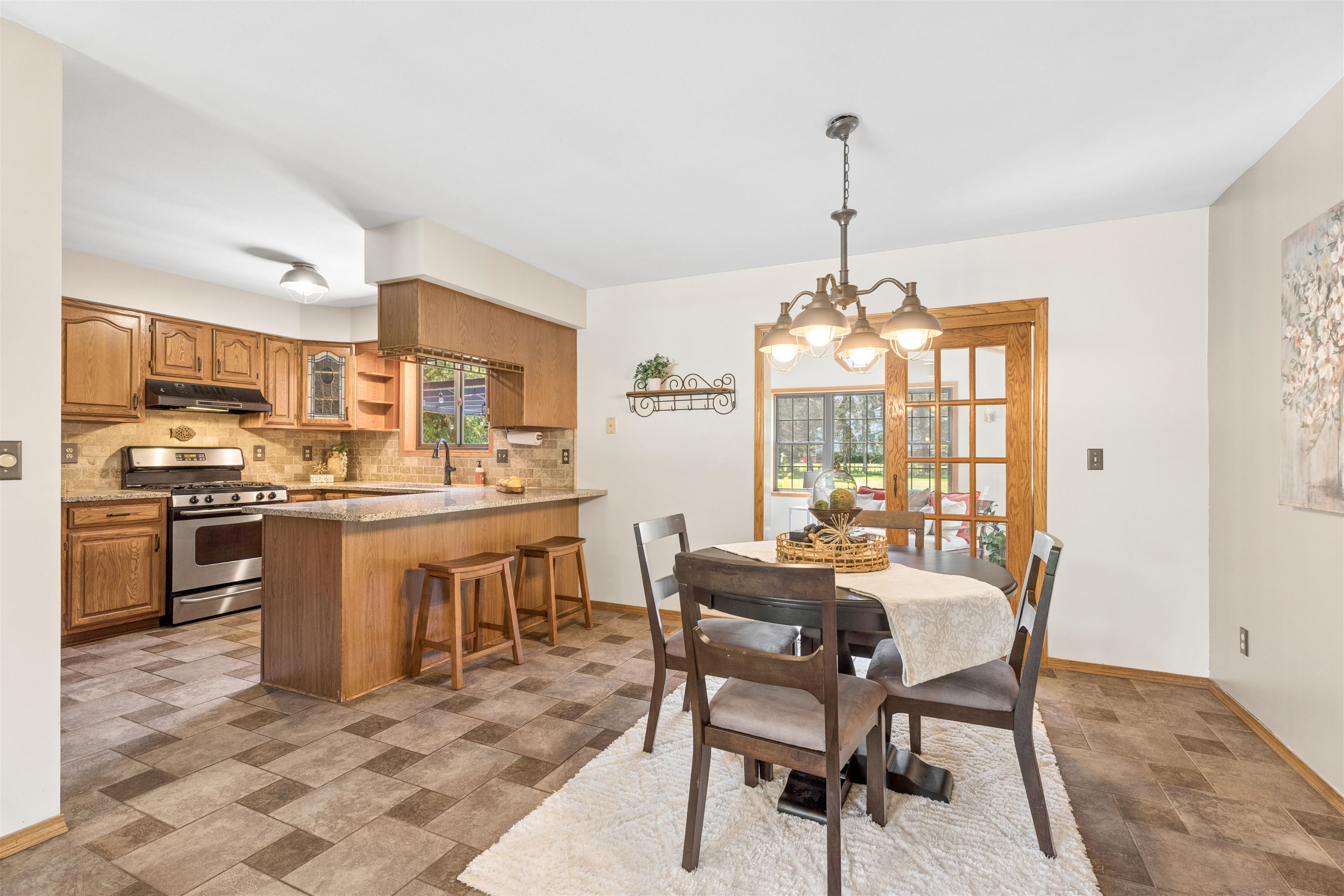 4085 Leonard Point Road Oshkosh, WI 54904 - Photo 6 of 42