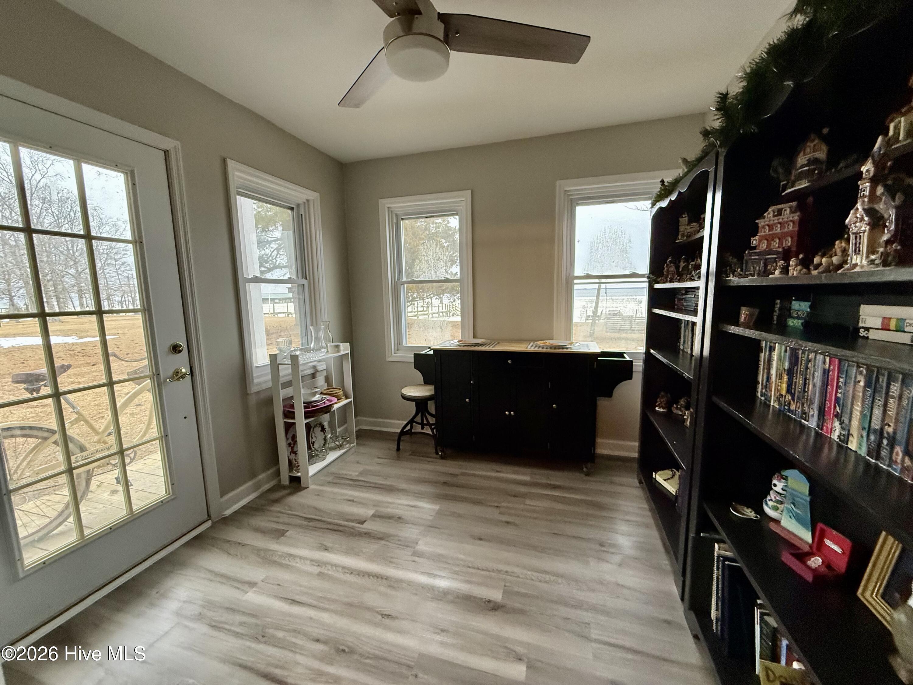 454 Beech Bay Road Roper, NC 27970 - Photo 24 of 44 1st floor living arrea facing water