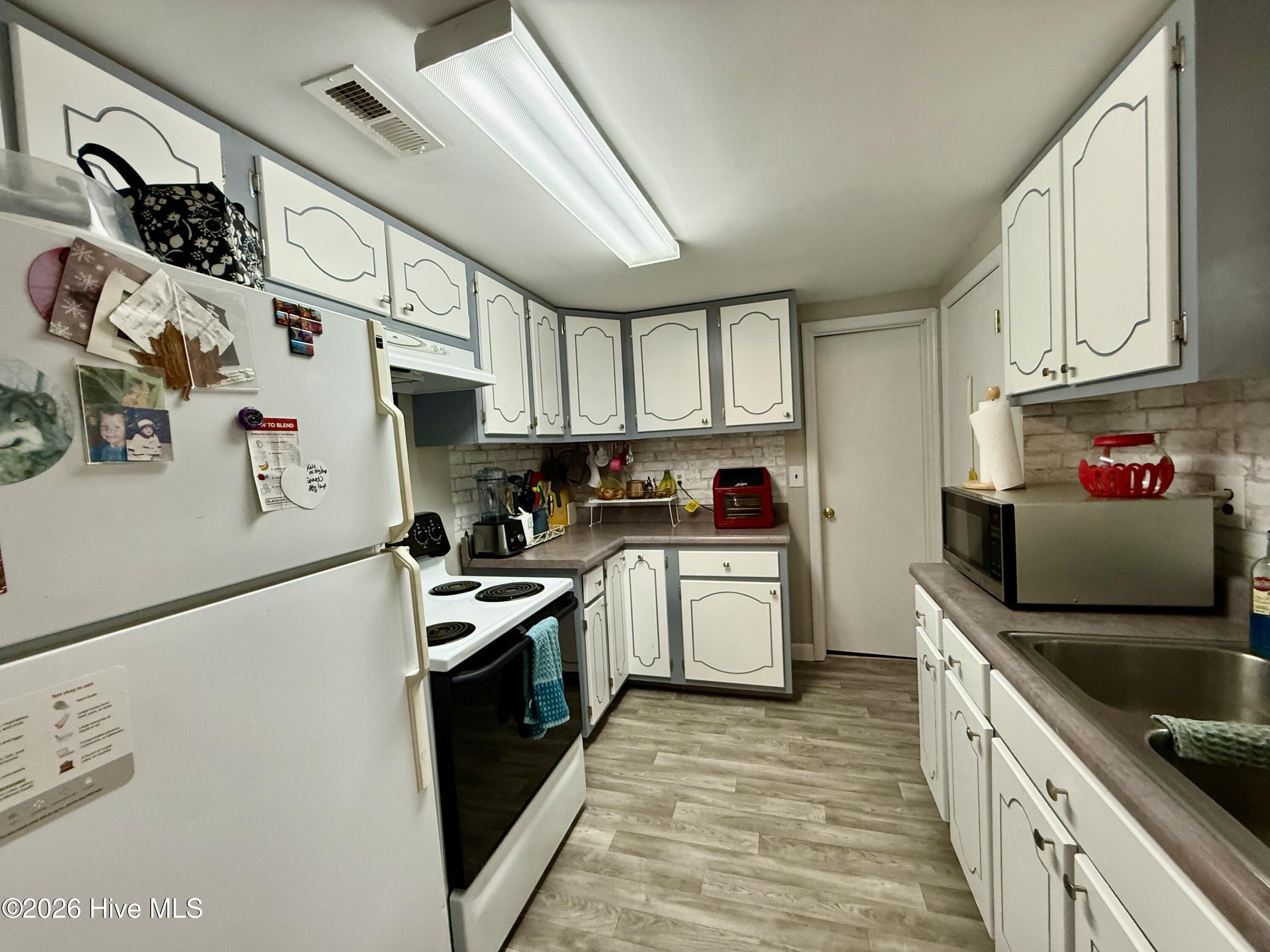 454 Beech Bay Road Roper, NC 27970 - Photo 26 of 44 1st floor kitchen