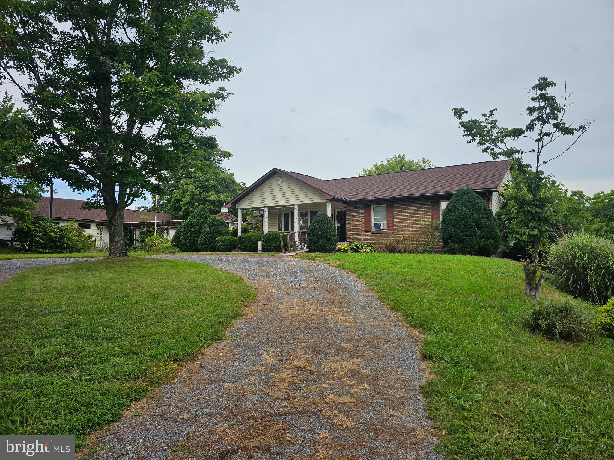 8399 Winchester Grade Road Berkeley Springs, WV 25411 - Photo 4 of 4