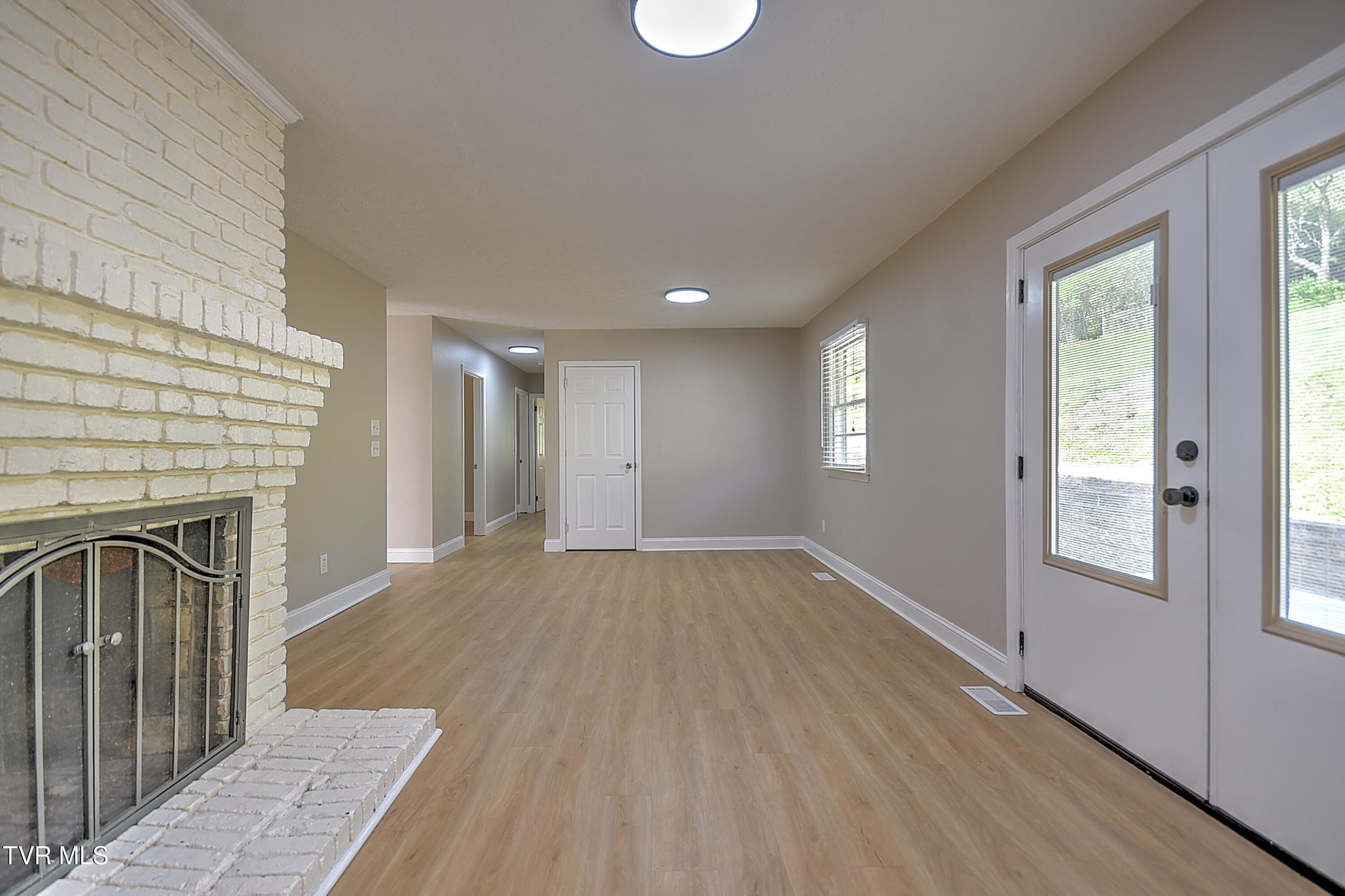420 Ridgefields Road Kingsport, TN 37660 - Photo 12 of 41 420 Ridgefields Rd JG-13