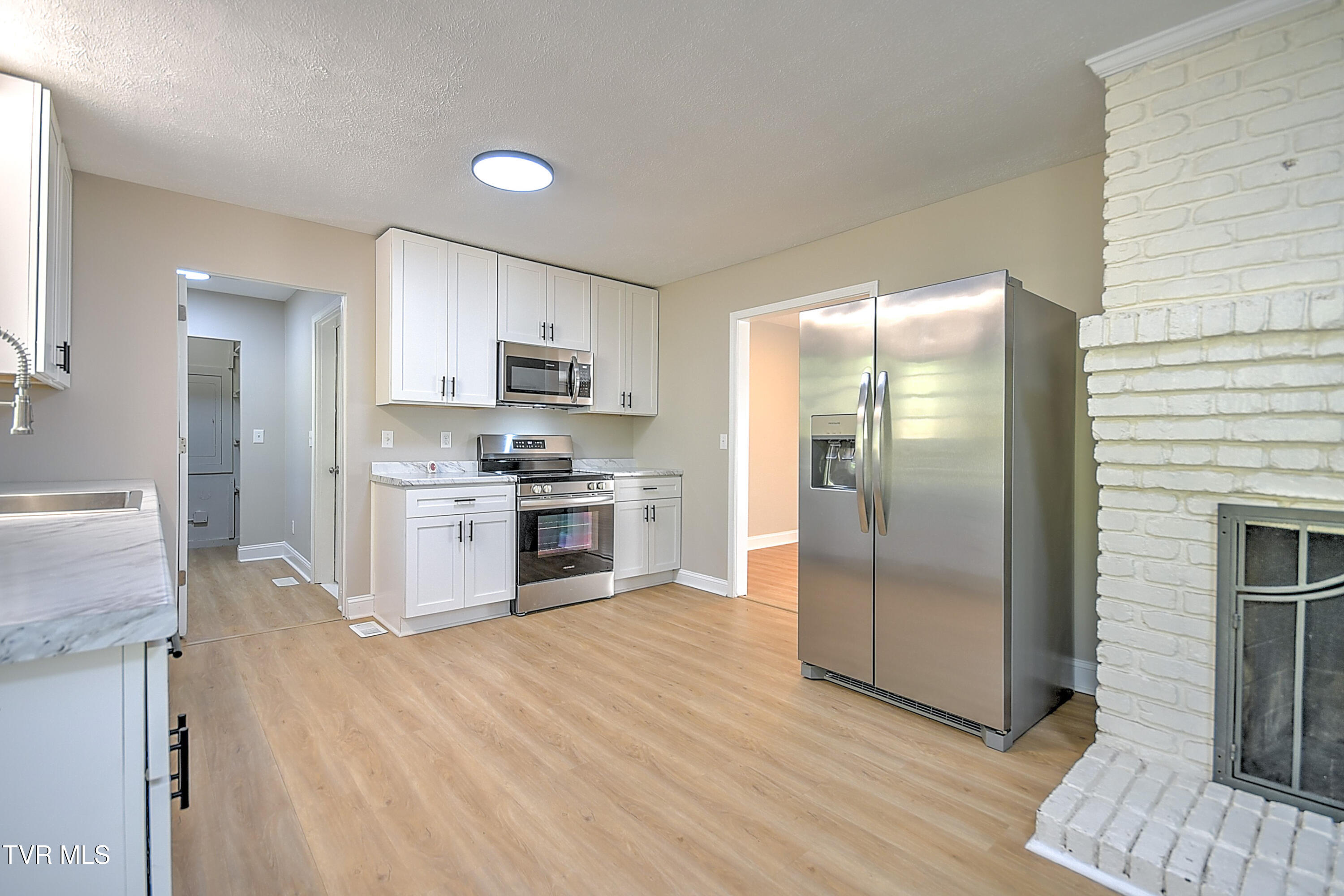 420 Ridgefields Road Kingsport, TN 37660 - Photo 14 of 41 420 Ridgefields Rd JG-15