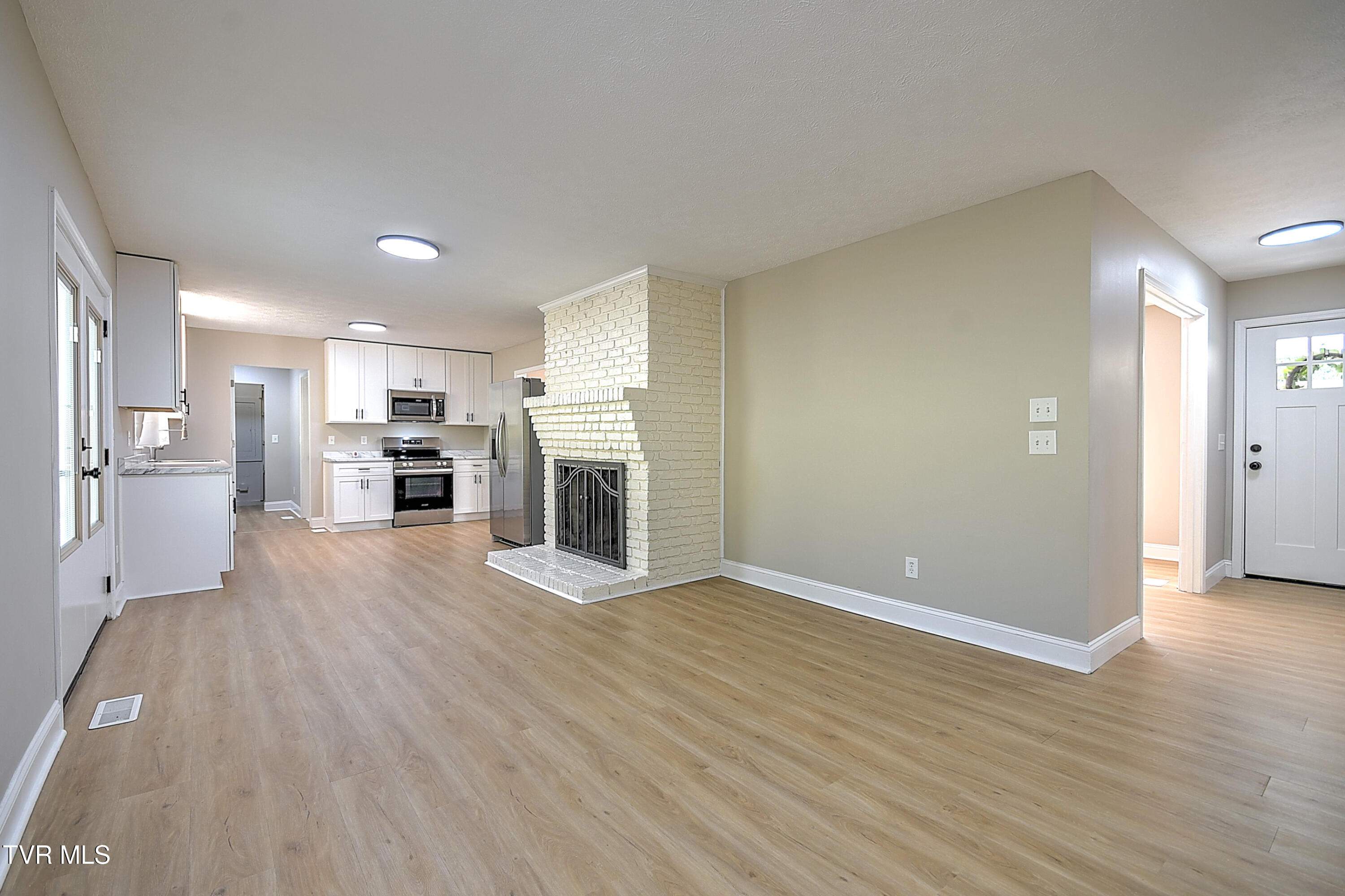 420 Ridgefields Road Kingsport, TN 37660 - Photo 15 of 41 420 Ridgefields Rd JG-16