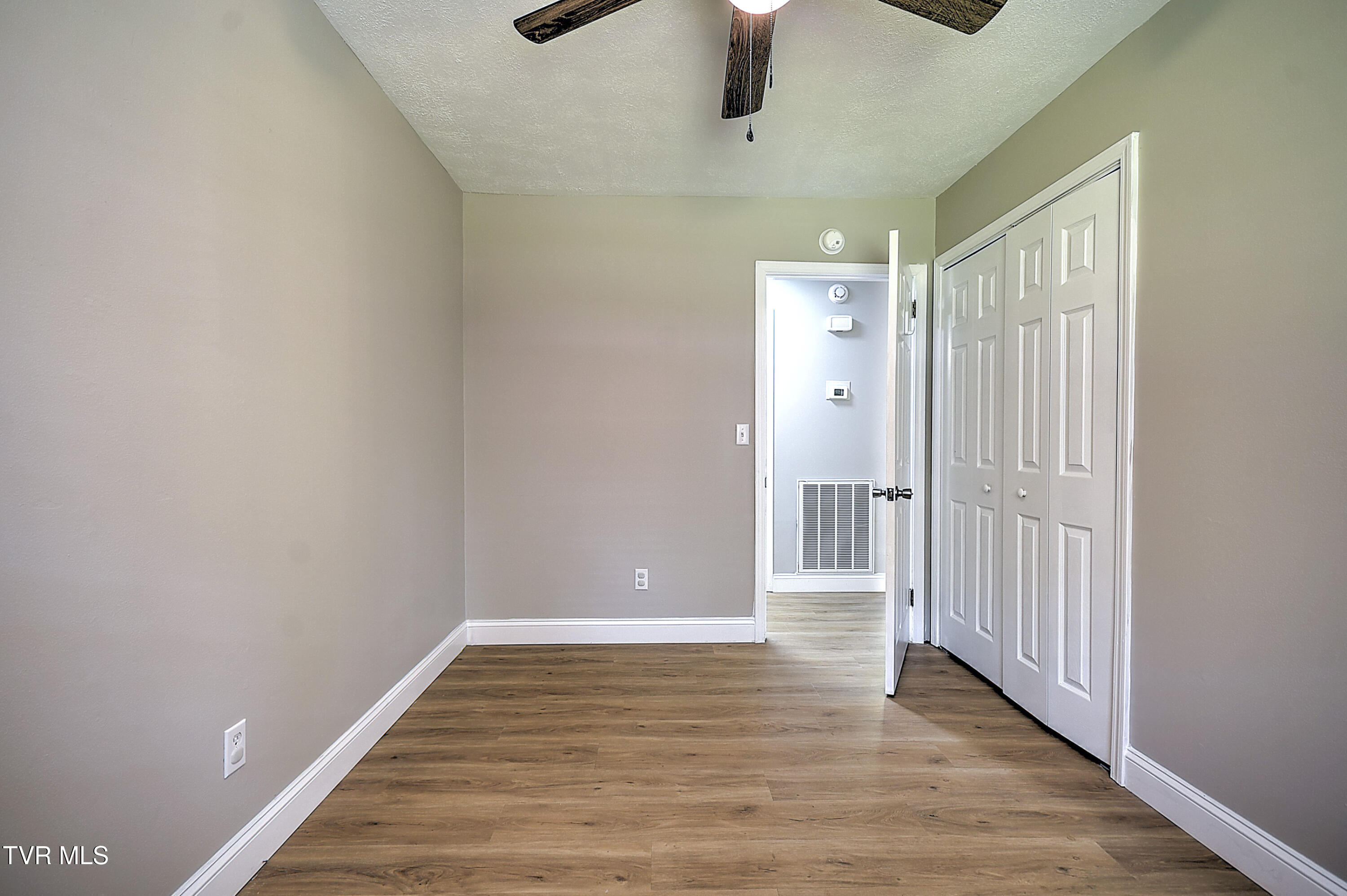 420 Ridgefields Road Kingsport, TN 37660 - Photo 25 of 41 420 Ridgefields Rd JG-26