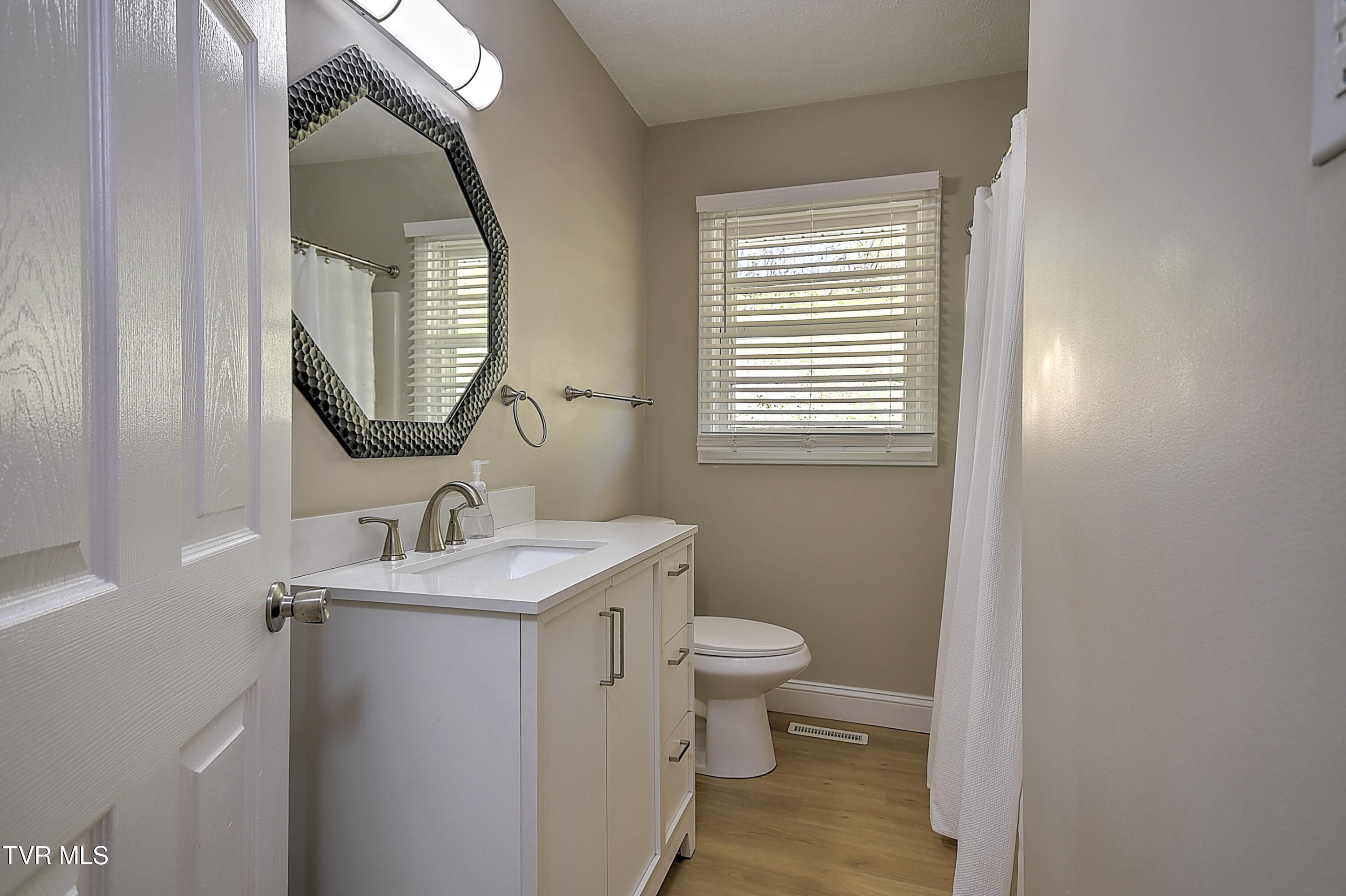 420 Ridgefields Road Kingsport, TN 37660 - Photo 26 of 41 420 Ridgefields Rd JG-27