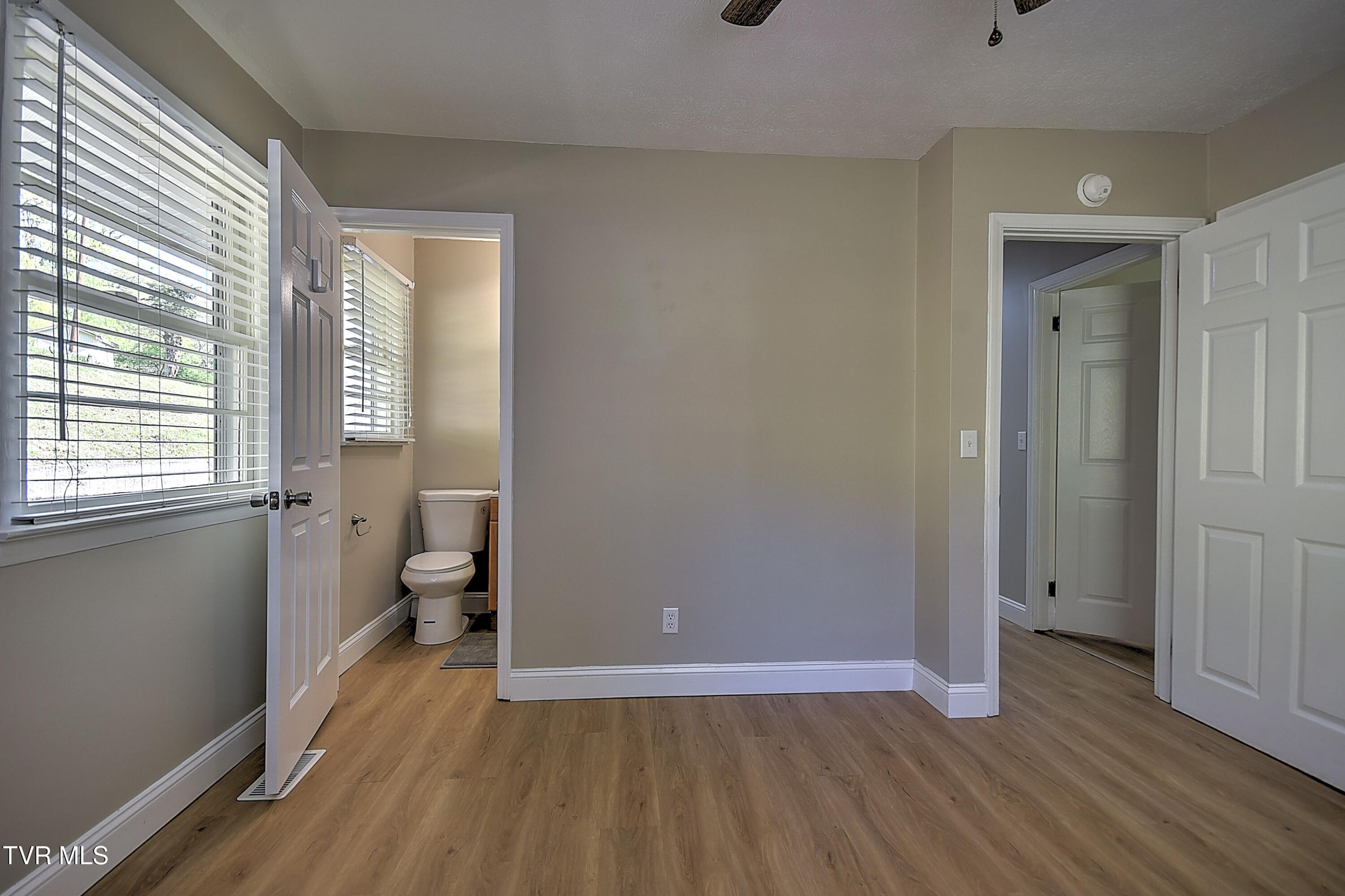 420 Ridgefields Road Kingsport, TN 37660 - Photo 33 of 41 420 Ridgefields Rd JG-34