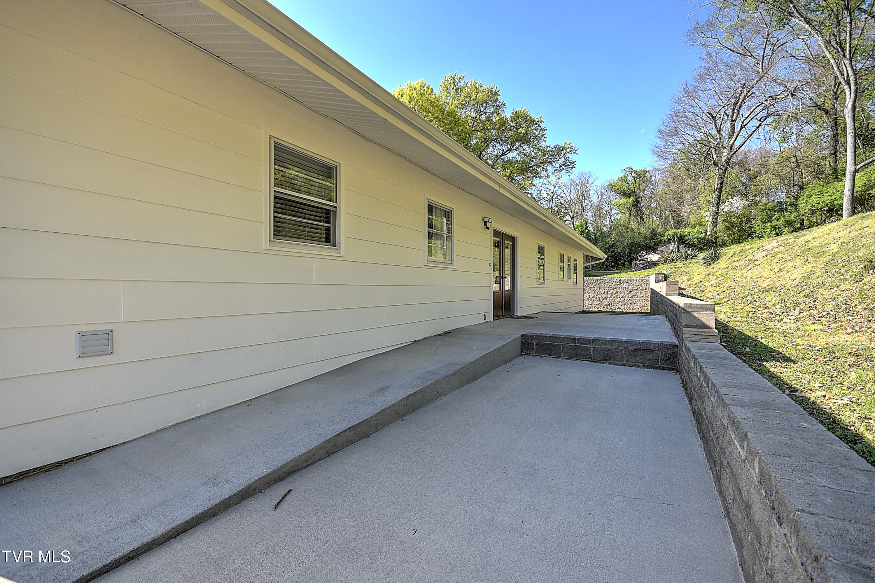 420 Ridgefields Road Kingsport, TN 37660 - Photo 38 of 41 420 Ridgefields Rd JG-39