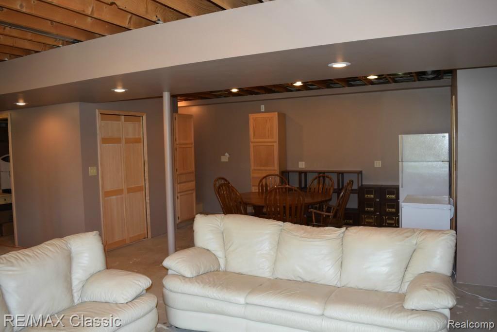 4652 Burgess Road Pinckney, MI 48169 - Photo 33 of 48 DSC_0099.jpg