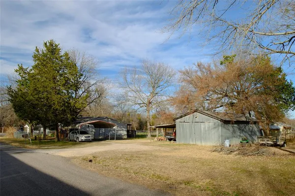 a picture of a outdoor space