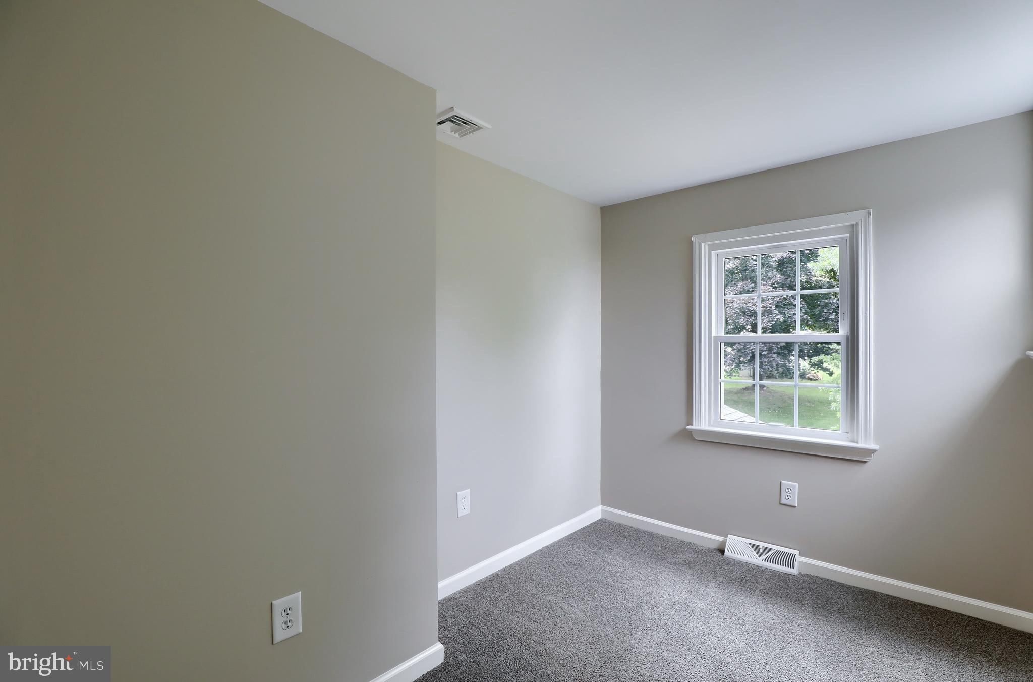 122 Browning Road Lancaster, PA 17602 - Photo 28 of 42 Gallery Image 28
