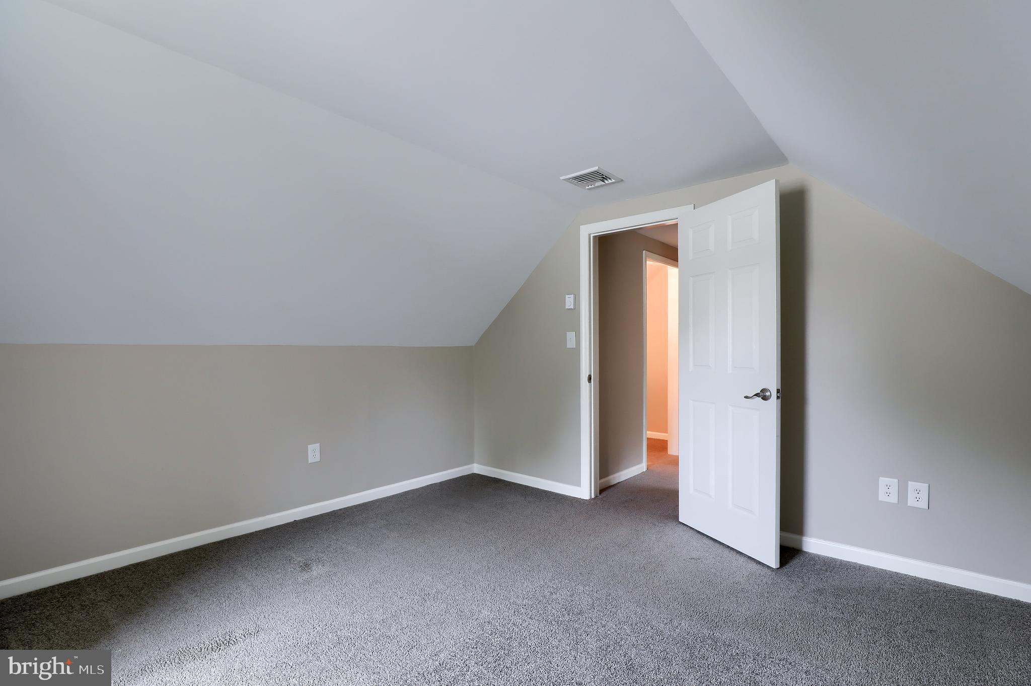 122 Browning Road Lancaster, PA 17602 - Photo 30 of 42 Gallery Image 30